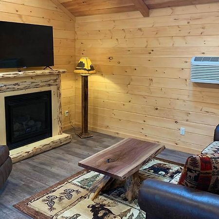 Briarwood Cabin By Amish Country Lodging バーリン エクステリア 写真